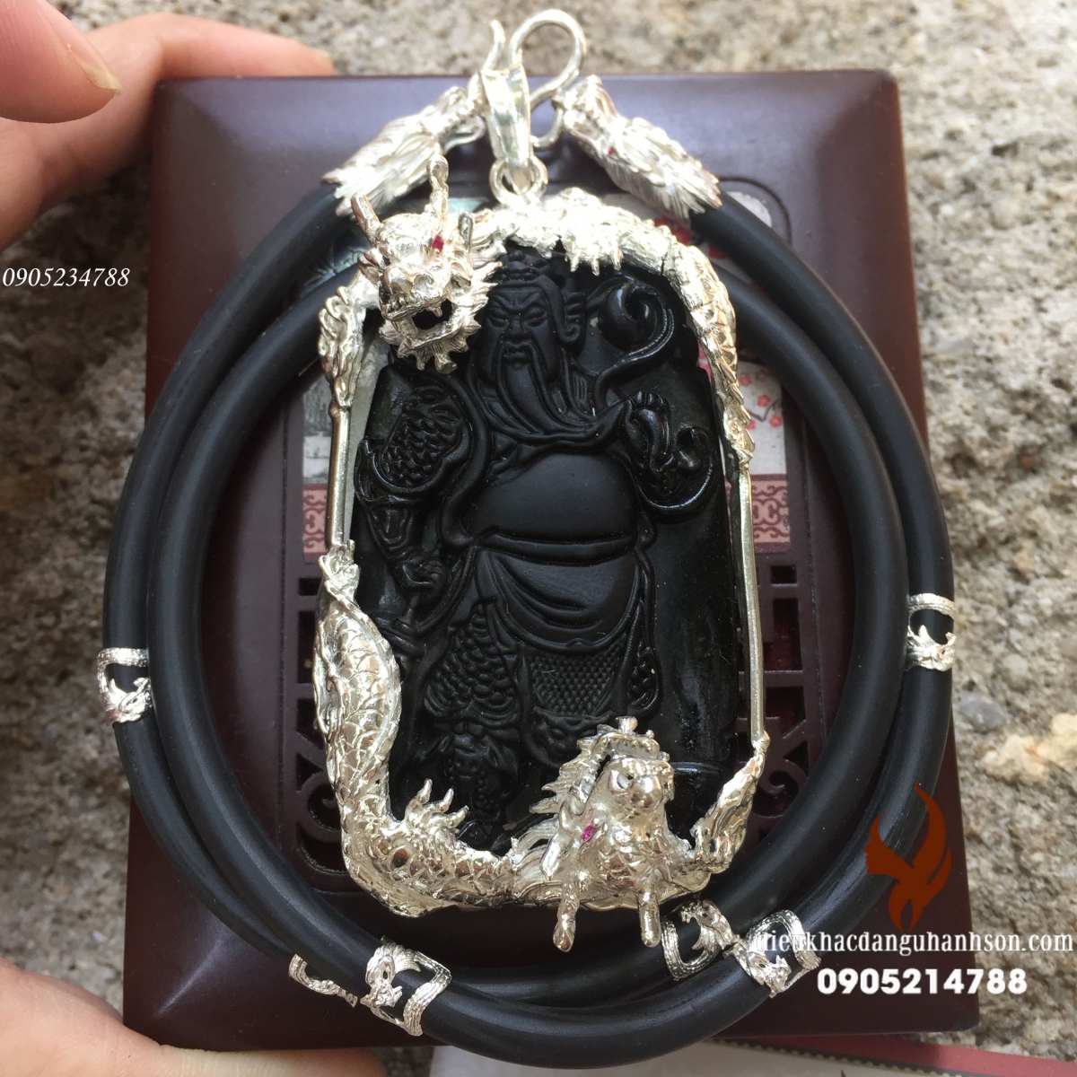 Mặt dây chuyền Quan công đá obisidian ốp bạc ta nguyên chất kèm dây rồng  QC32