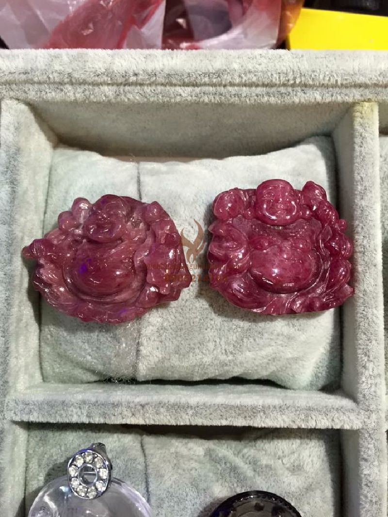 Mặt dây chuyền phật di lặc đá Ruby tự nhiên 100%