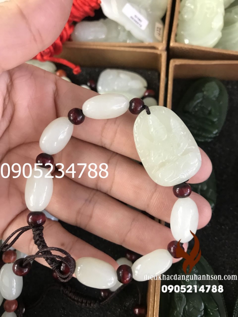 Vòng tay phật  bản mệnh Bạch Ngọc Hư Không tạng cho tuổi Sửu và Dần (Mã sản phẩm: PBM118)