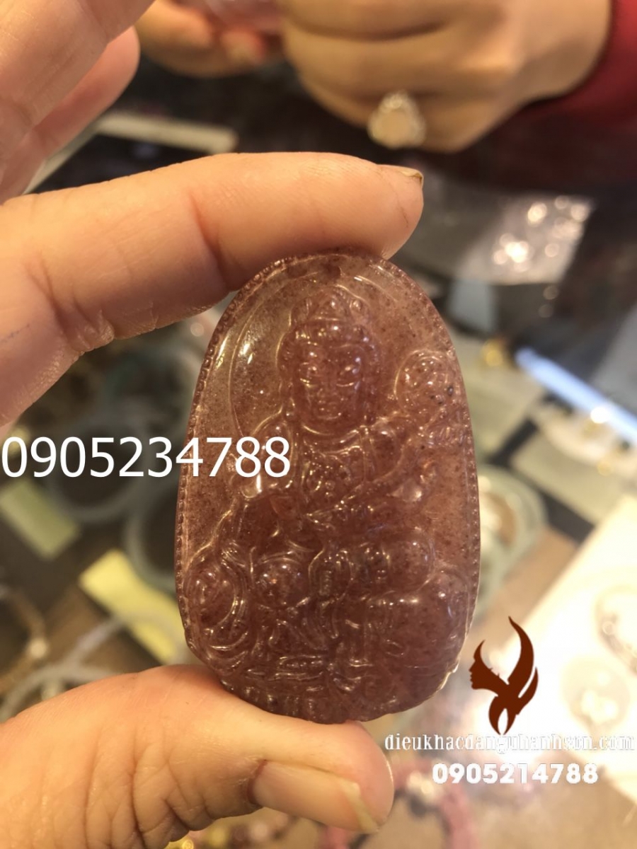 Mặt dây chuyền Phật Phổ hiền bồ tát đá thạch anh dâu tây cho tuổi Thìn và Tỵ PBM74